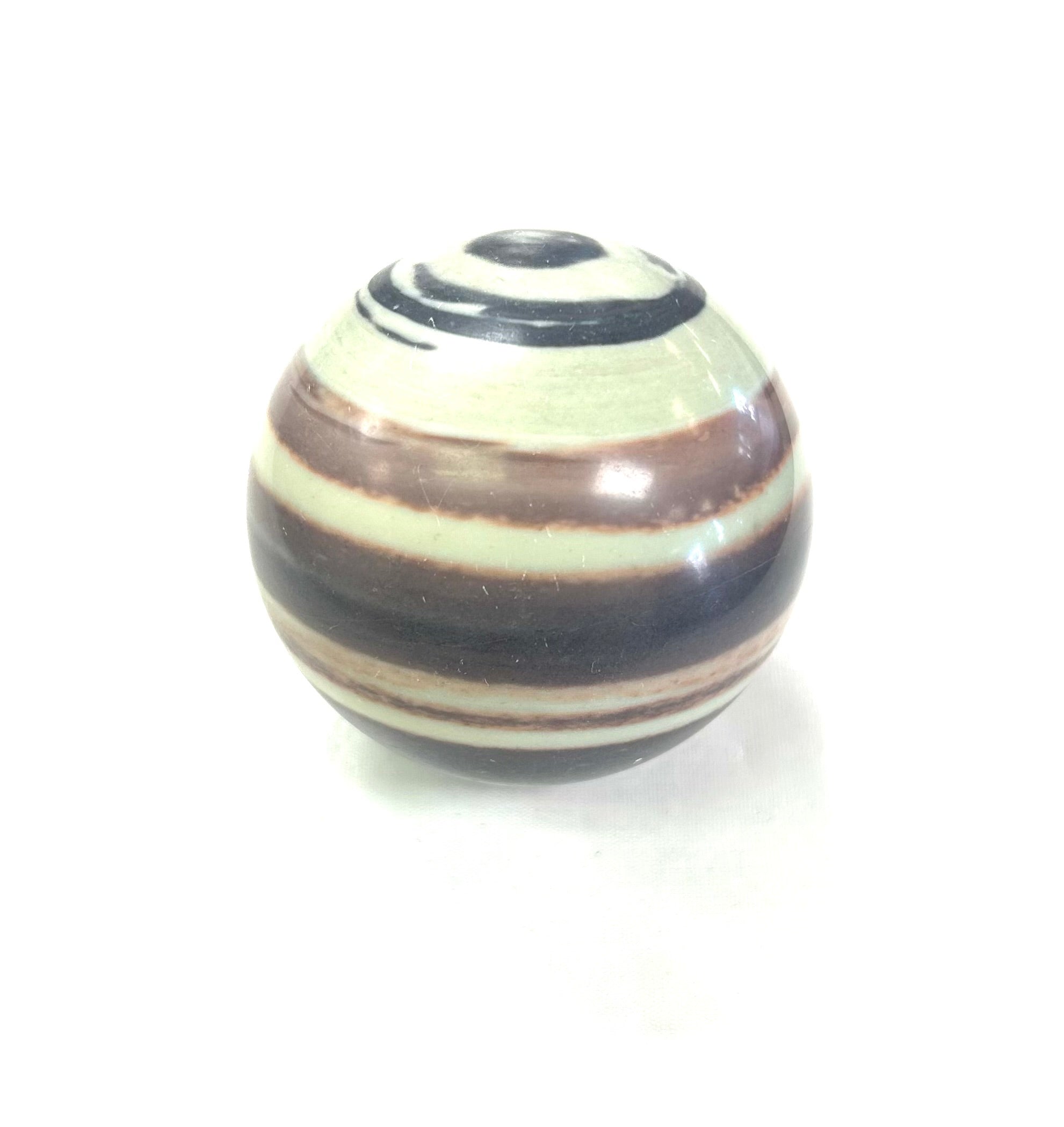 Purple Robe Jade Sphere