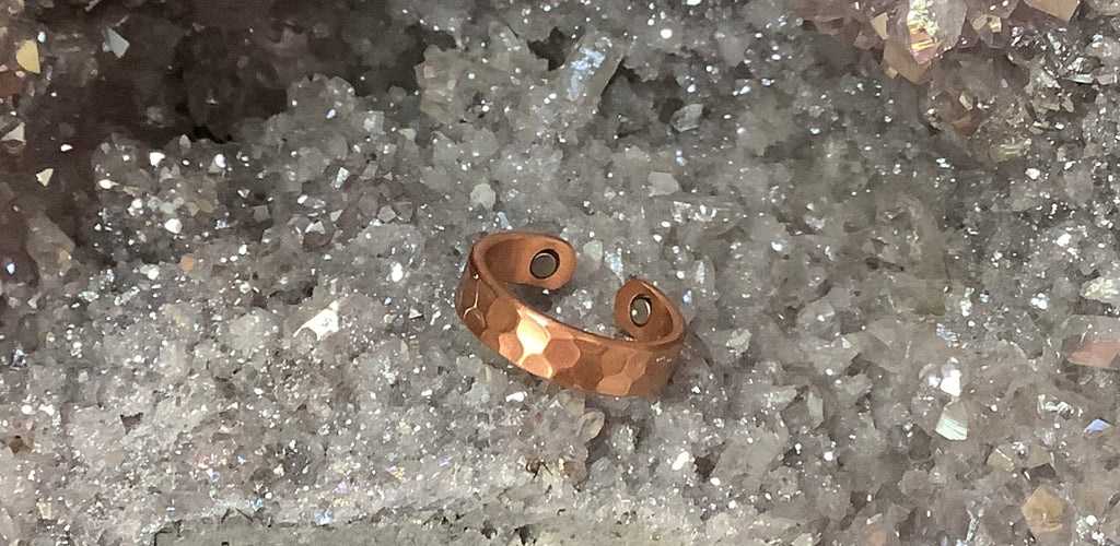 Copper Ring Hammered (Magnetic) - Lighten Up Shop